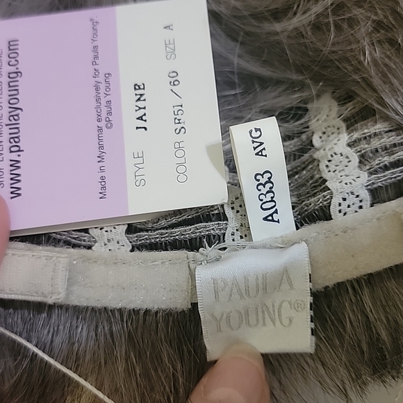 Lot of 2 NWT Paula Young S&P Gray Wigs with Accessories - Picture 5 of 9